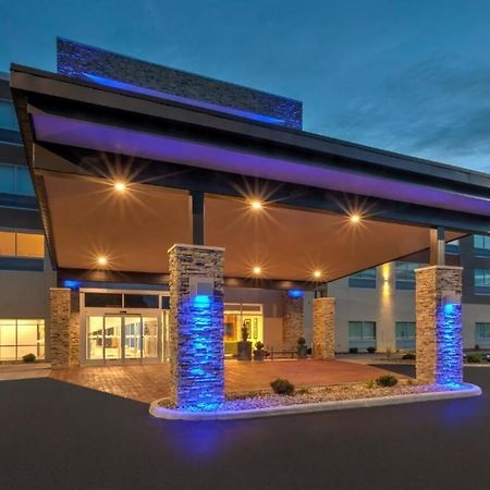 Holiday Inn Express & Suites - Milan - Sandusky Area By Ihg Экстерьер фото
