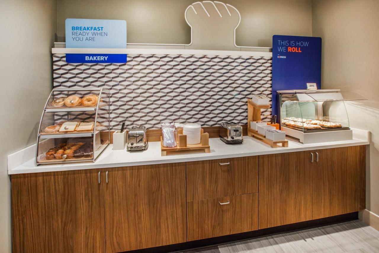 Holiday Inn Express & Suites - Milan - Sandusky Area By Ihg Экстерьер фото