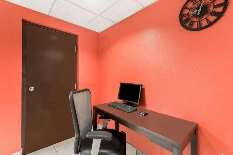Holiday Inn Express & Suites - Milan - Sandusky Area By Ihg Экстерьер фото