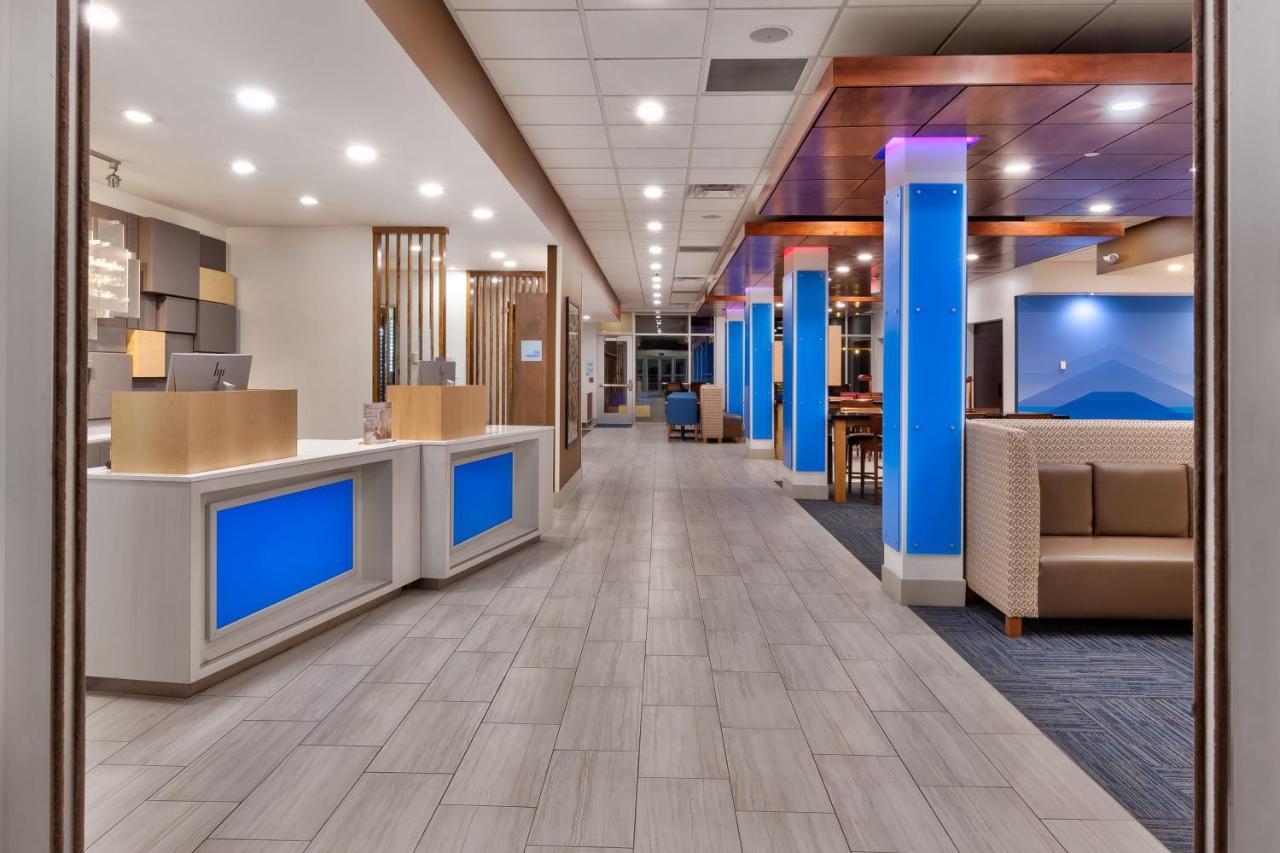 Holiday Inn Express & Suites - Milan - Sandusky Area By Ihg Экстерьер фото