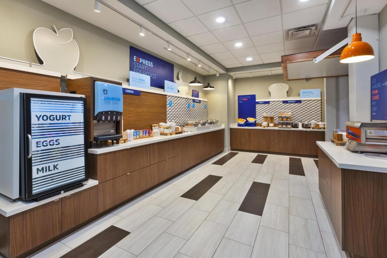 Holiday Inn Express & Suites - Milan - Sandusky Area By Ihg Экстерьер фото