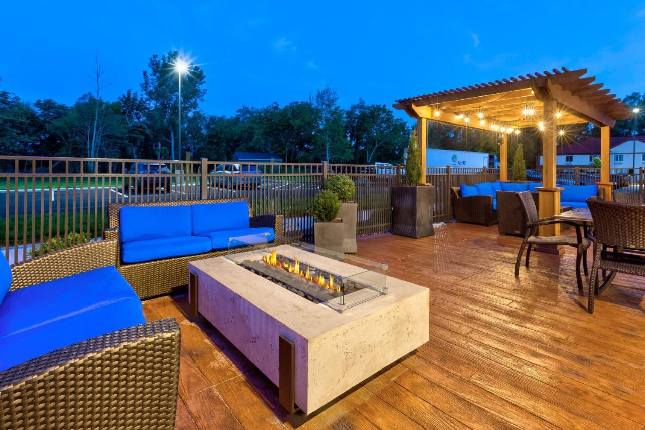 Holiday Inn Express & Suites - Milan - Sandusky Area By Ihg Экстерьер фото
